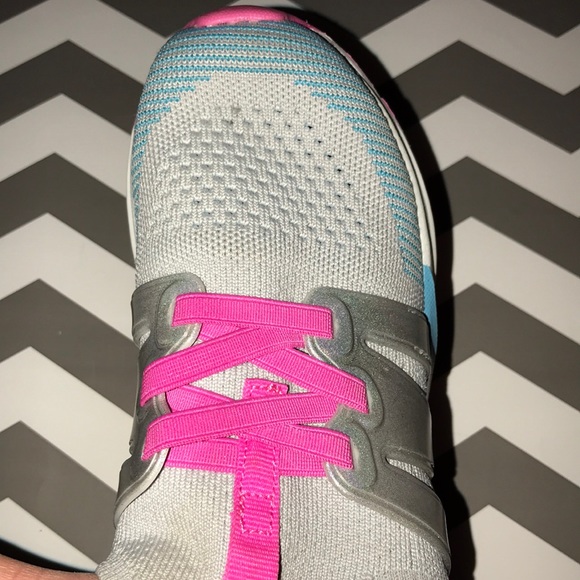 Athletic Works stretch sneakers - Picture 9 of 11